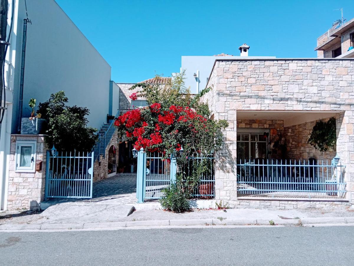 Apartament Πέτρινο Στη Θάλασσα Nafpaktos Zewnętrze zdjęcie