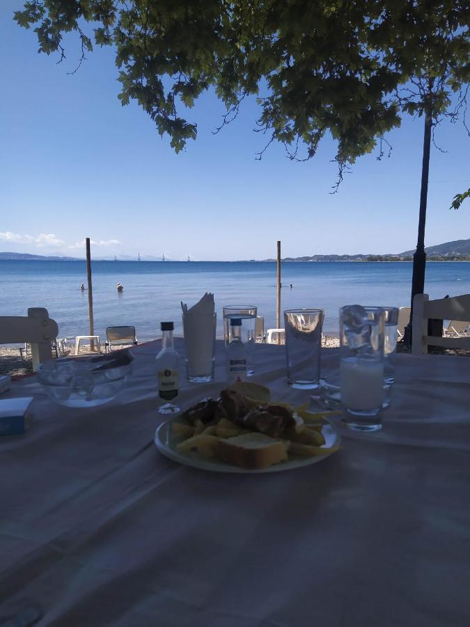 Apartament Πέτρινο Στη Θάλασσα Nafpaktos Zewnętrze zdjęcie