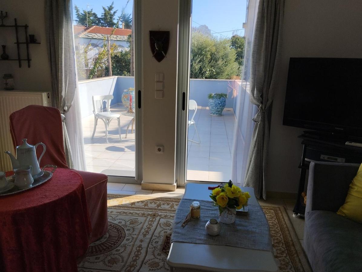 Apartament Πέτρινο Στη Θάλασσα Nafpaktos Zewnętrze zdjęcie
