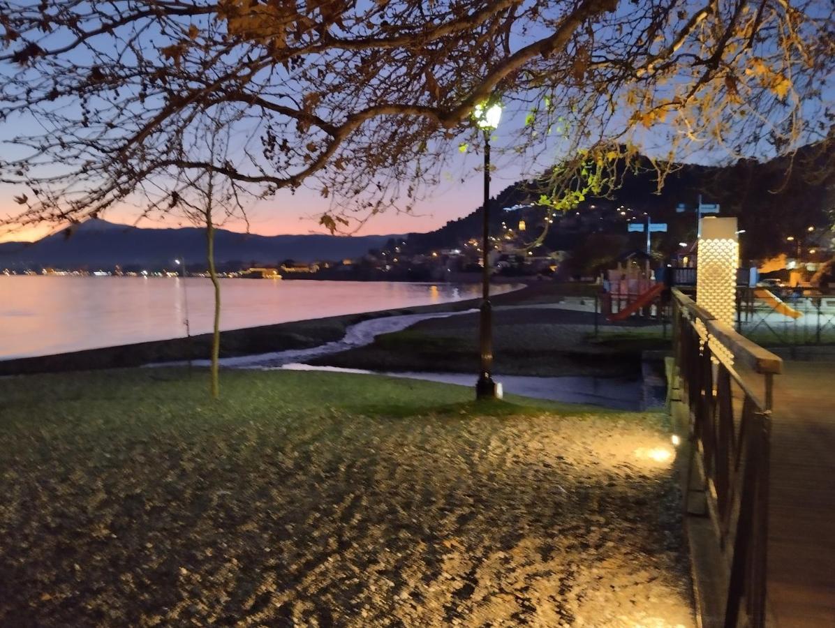 Apartament Πέτρινο Στη Θάλασσα Nafpaktos Zewnętrze zdjęcie
