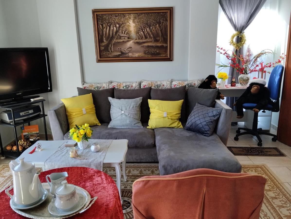 Apartament Πέτρινο Στη Θάλασσα Nafpaktos Zewnętrze zdjęcie