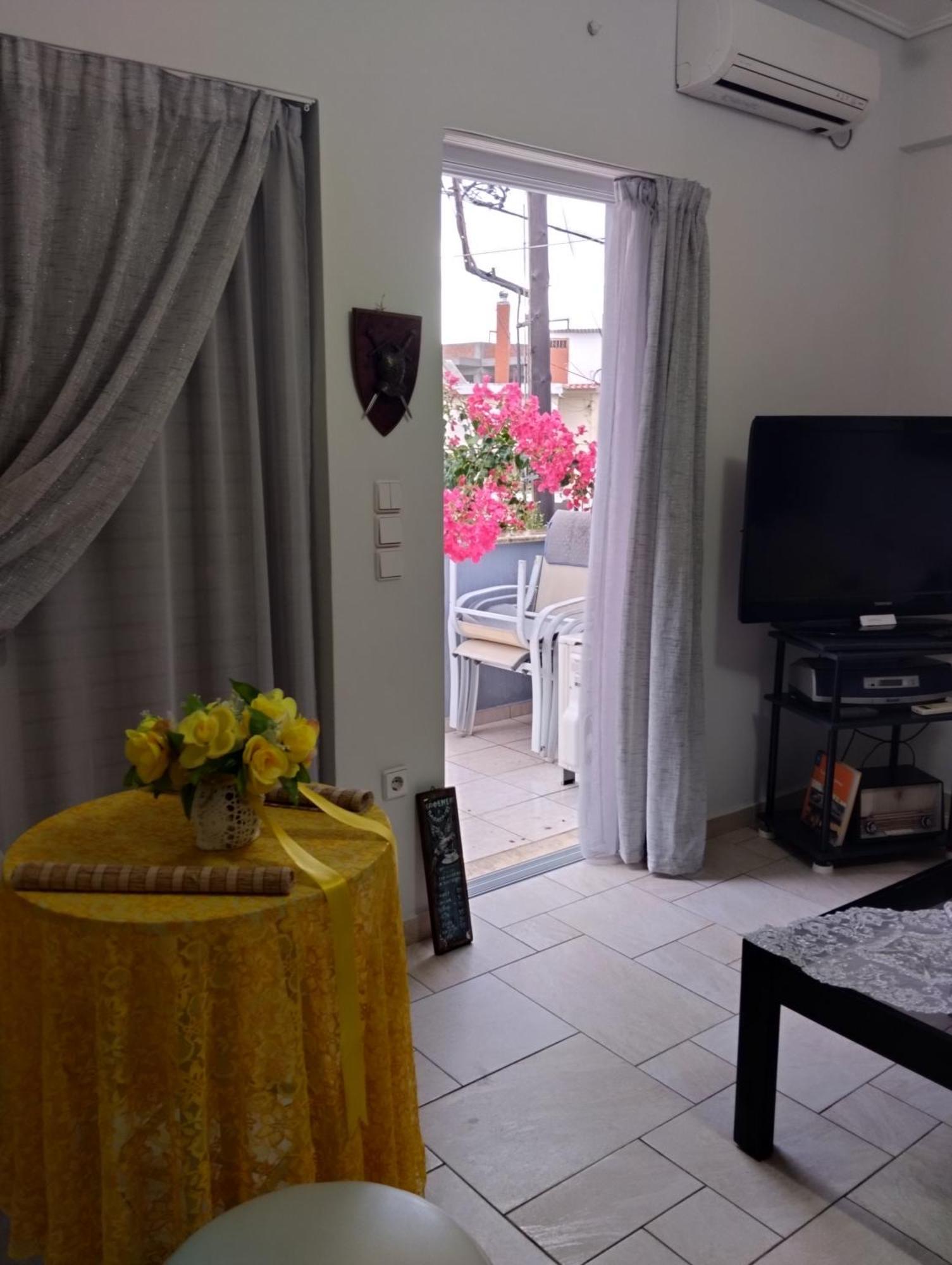Apartament Πέτρινο Στη Θάλασσα Nafpaktos Zewnętrze zdjęcie